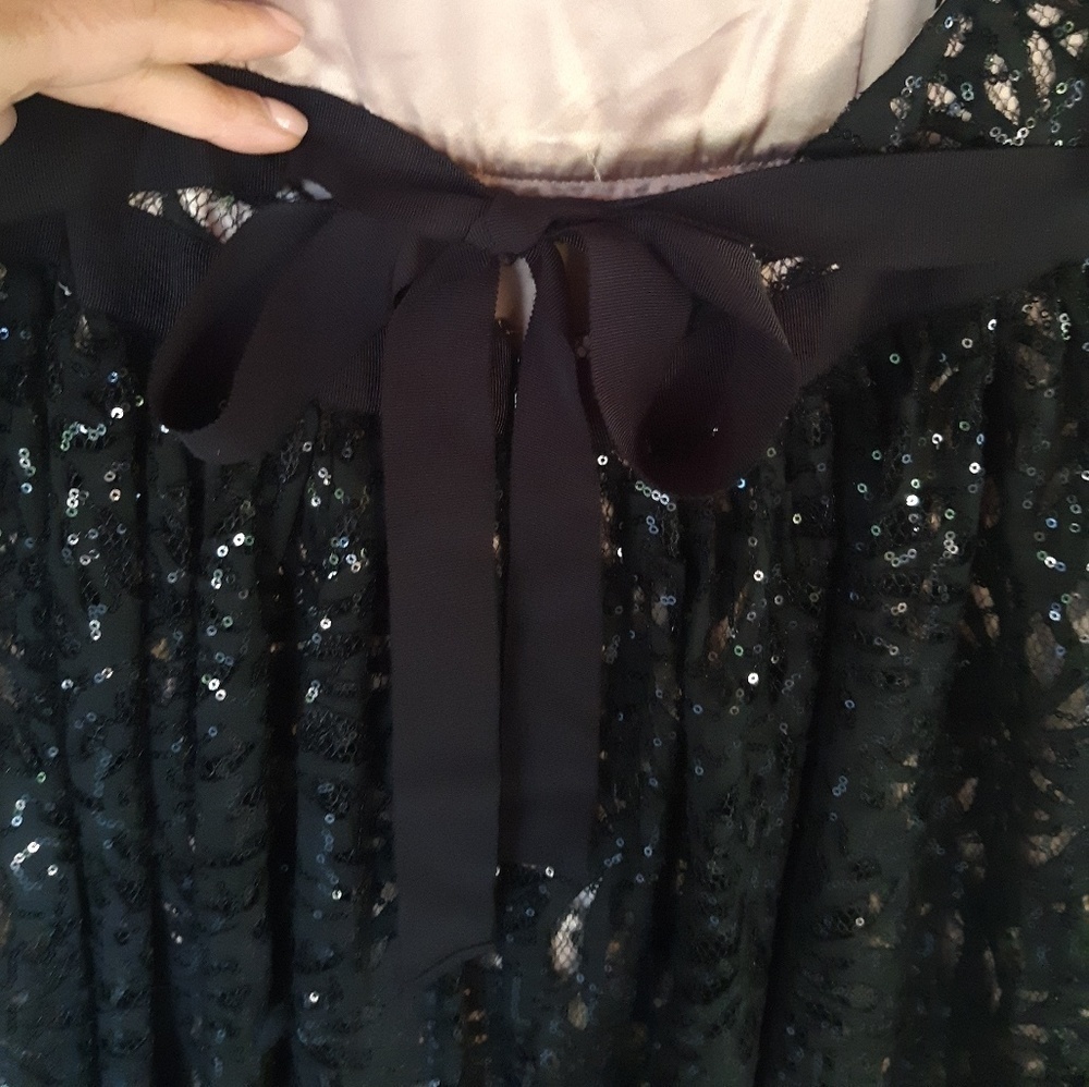 Lola Lace Overlay with Sequins Cocktail Dress - Picture 6 of 8